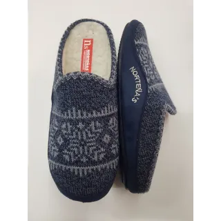 Zapatilla de lana abierta estampada